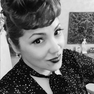 Meet your Posher, Ana